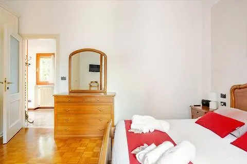 Apartamento Centro Storico Con Garage Incluso, Da Kathy Desenzano del Garda