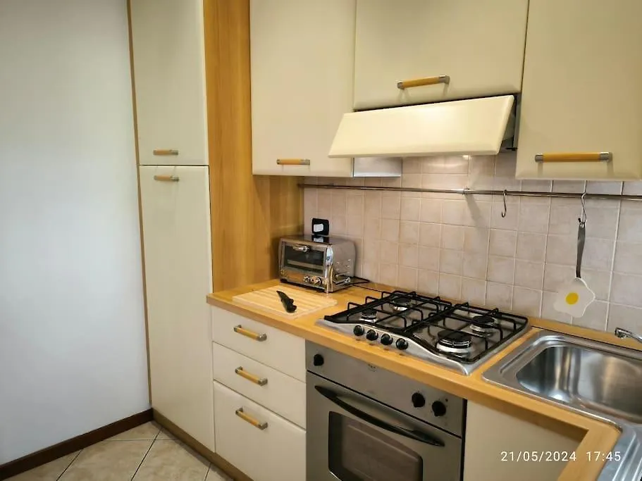 Apartamento Centro Storico Con Garage Incluso, Da Kathy Desenzano del Garda