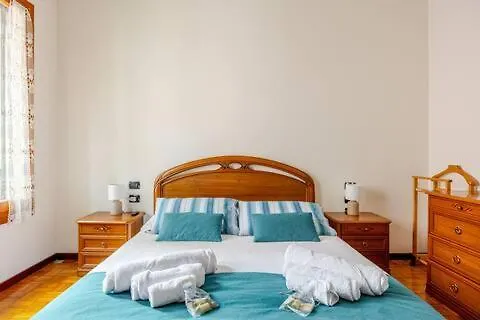 Apartamento Centro Storico Con Garage Incluso, Da Kathy Desenzano del Garda 0*,  Italia